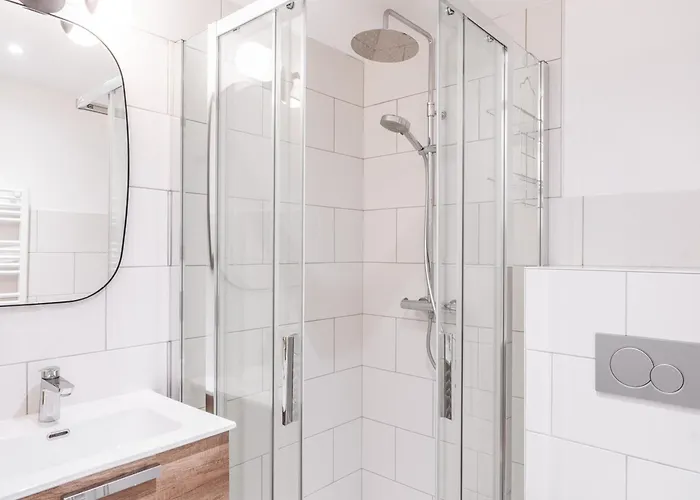 Apartment Spacieux T4 De 110m² Avec Terrasses Et Parking, Parfait Pour Vos - Fr-1-546-49